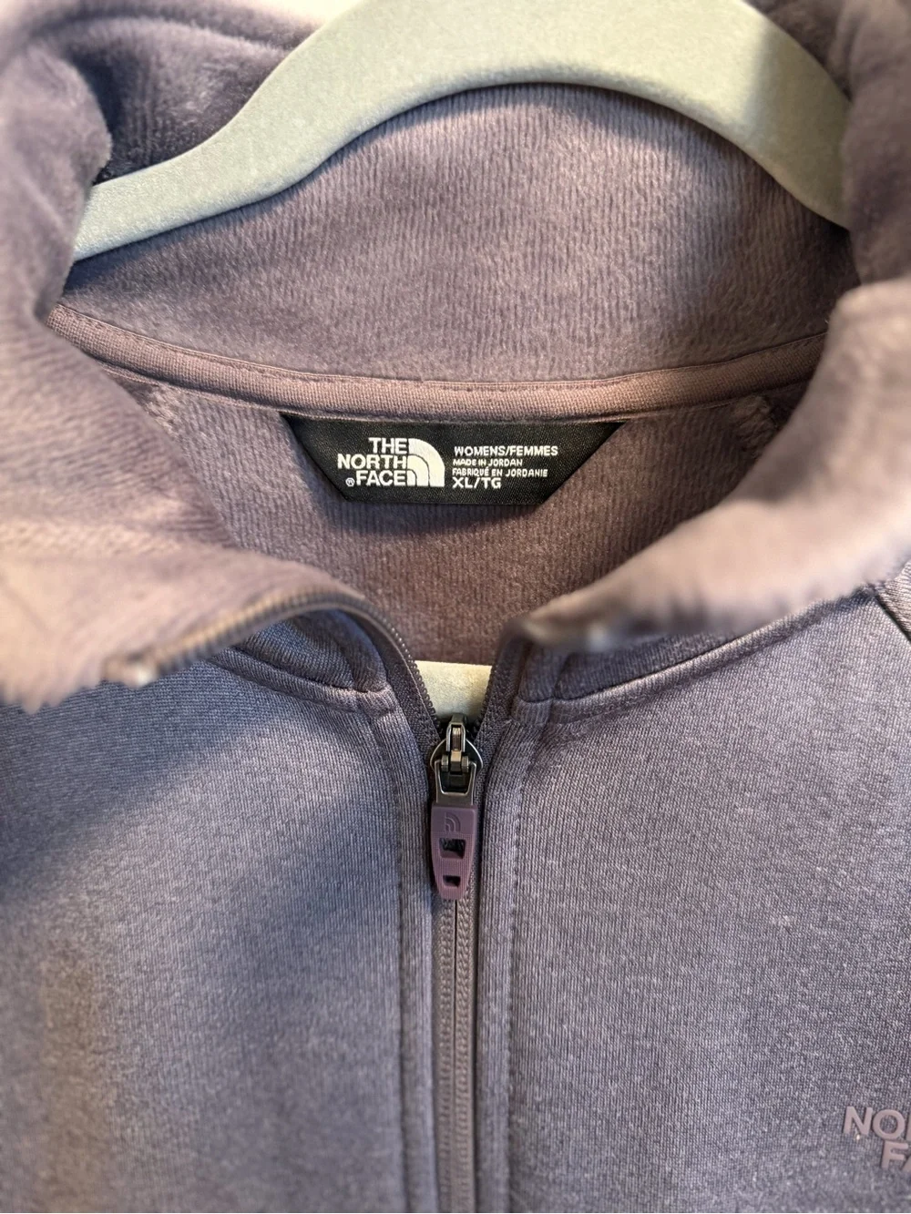 The North Face women’s Full-Zip Fleece Jacket in purple/Gray